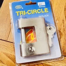 Image of Tri-Circle Security Cased 80mm Armoured Lock padLock BR980