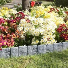 Image of Stone Effect Hammer in Lawn Edging 2.4m in Length Interlocking Design Easy Use