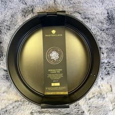 Image of MasterClass Non-Stick Spring Form Loose Base Cake Pan Round 23cm (9")