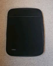 Image of Belkin Slim Protective Sleeve for Chromebooks, Netbooks and Laptops