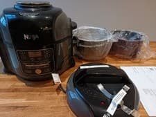 Image of NEW Ninja Foodi OP300UK 7-in-1 Multi-Cooker 6L Electric Air Fryer, no box