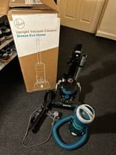 Image of Hoover Breeze Evo Pets Bagless Upright Vacuum Cleaner.
