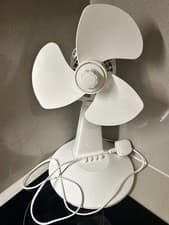 Image of Igenix DF1210 12-inch Desk Fan - White