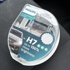 Image of Philips X-tremeVision H7 Pro150 Car Headlight Bulb TWIN PACK Up to 150% Brighter