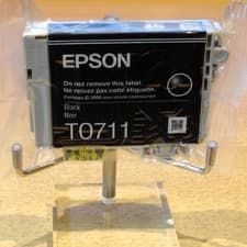 Image of GENUINE EPSON T0711 TO711 Black cartridge ORIGINAL CHEETAH vacuum sealed ink