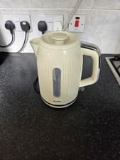 Image of Breville Bold Electric Kettle 1.7L 3KW VKT223 Cream and Silver