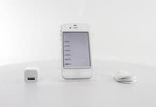 Image of Apple iPhone 4S A1387 16 GB - Unlocked - White (MC924LL/A)