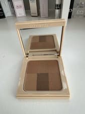 Image of Bobbi Brown Nude Finish Illuminating Powder - Nude 6.6g
