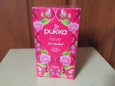 Image of Pukka Tea Love Organic Herbal 20 Teabags - Rose, Chamomile, Lavender BB08/28