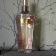 Image of Victoria's Secret, Sheer Love Body Mist Spray 250ml NEW DISCONTINUED 