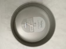 Image of HEAVY GAUGE Non-Stick Springform Cake Tin with Loose Base - 22 cm