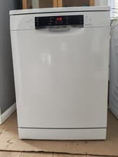 Image of BOSCH SERIES 2 FREESTANDING DISHWASHER IN WHITE - SMS26AW08GPRP-399£