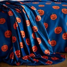 Image of Catherine Lansfield Halloween Pumpkins Cosy Fleece 130x170cm Blanket Throw... 