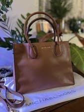 Image of Michael Kors - Mercer Large Pebbled Leather Accordion Tote Bag