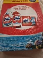 Image of Daz Washing Powder 2.2kg 44 Washes for Whites & Colours – Powerful Laundry Deter