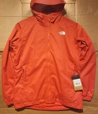 Image of The North Face Men's Medium Hooded Waterproof Quest Jacket in Clay Red - New