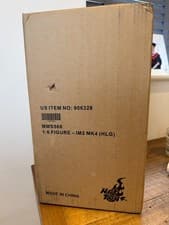 Image of Hot toys iron man MMS568 new  with shipper and box unopened