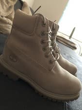 Image of TIMBERLAND LEATHER BOOTS  SIZE 3, Just Worms Once In  EXCELLENT COND