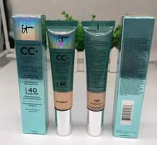 Image of IT CC OIL FREE MATTE Cream 32ml Your Skin But Better SPF 40+ LIGHT / MEDIUM