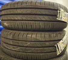 Image of 2X NEW GOODYEAR EFFECIENTGRIP 195/60 R15 88H 195 60 15 CAR TYRES 1956015 C+A