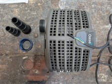 Image of OASE Aquamax Eco Classic 11500 Pondpump, Practically new, used only for 1 hour
