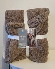 Image of Comfort Bay ~ Brown Cozy Teddy Boucle Throw Blanket 50"x60" NEW-TAGS
