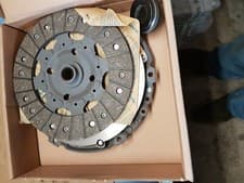 Image of GENUINE NEW PEUGEOT 1.8 2.0 1.8D CLUTCH  2050T1