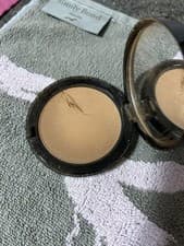 Image of Bobbi Brown Illuminating Bronzing Powder Shade Bali Brown New but damaged (pics)