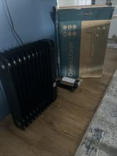 Image of Pro breeze 2500W 11 Fin Oil Filled Portable Electric Heater with touch screen