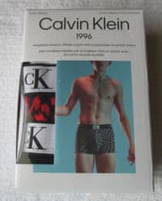 Image of NEW Calvin Klein 1996 3 pack of TRUNKS Mens S Black/Red/White NB3528-911