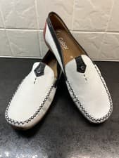 Image of GABOR CALIFORNIA WHITE & NAVY MOCCASINS SIZE 7.5. BRAND NEW. RRP £89.99.