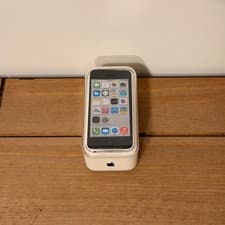Image of Rare iOS 7 Apple iPhone 5c - 32GB - White (Unlocked)