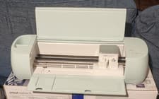 Image of Cricut explore 3 Cutting Machine