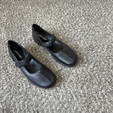 Image of Hotter Shake II Sz 10/42 Leather Mary Jane Flat Shoe Cushioned Comfort Shoe New