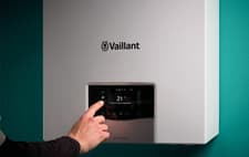 Image of Vaillant ecoTEC Plus 832 32kW Combi Boiler 0010036016 + Flue 1750£ Bargain