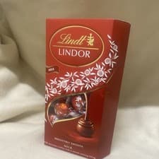 Image of Lindt Lindor Milk Chocolate Truffles 337g Irresistible Smooth Chocolate Gift