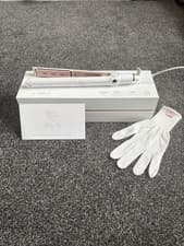 Image of Beauty Works x Molly Mae Straightener Kit