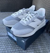 Image of New Balance 370 Trainers Concrete/Sea Salt Grey Ladies UK 6.5 NEW Boxed