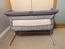 Image of Chicco Next 2 Me Dream Grey White Bedside Crib with Mattress and Travel Bag