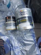 Image of Dulux Trade Diamond Eggshell Paint White Paint 2.5L