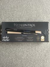 Image of BNIB Nicky Clarke Frizz Control Straighteners