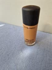 Image of Mac Studio Fix Fluid SPF15 NW40
