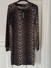 Image of Boohoo Long Sleeved Leopard Print Dress Size 8