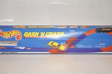 Image of Hot Wheels Vintage 1997 Dash'n Crash Track Set-Amazing-Multi-Launch-Flap UnGlued