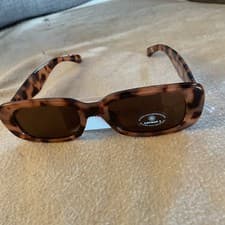 Image of BNWT Accessorize brown frame Tort Rectangle Sunglasses 