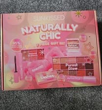 Image of NEW Sunkissed Naturally Chic 7pc Makeup Gift Set with Palettes, Mascara & More