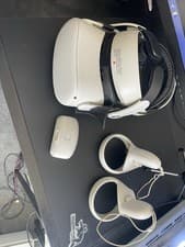 Image of Oculus Quest 2 Virtual Reality Gaming System 128GB Perfect Condition Boxed  new
