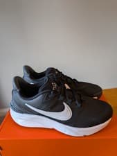 Image of Nike Star Runner 4 NN (GS) Trainers Size 4.5 UK Black/White/Anthracite BRAND NEW