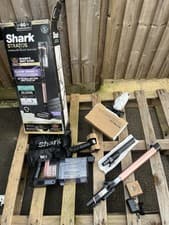 Image of Shark IZ400UK Cordles Stratos Stick Vacuum Cleaner Rose Gold