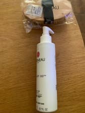 Image of Gatineau Defi Lift 3D Body Oil - 200 ml - sealed, & Beech Wood Body Brush